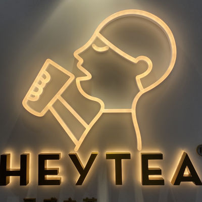 OEM ODM Podświetlany znak listowy Akrylowa tablica odblaskowa Wykończenie lustrzane