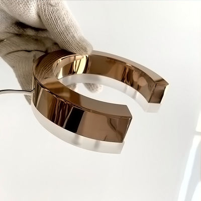 Podświetlane litery ze stali nierdzewnej w kolorze różowego złota Podświetlany metalowy znak antykorozyjny