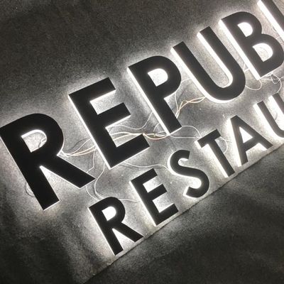 OEM ODM Plastikowy alfabet Akrylowy podświetlany znak Reklama sklepowa