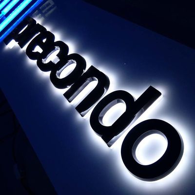 Shopfront Półprzezroczyste akrylowe podświetlane litery Znaki 40cm dla firm