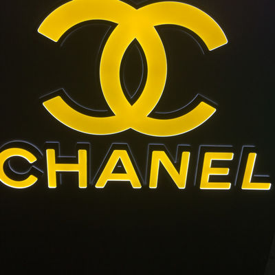 Niestandardowe litery akrylowe LED na zewnątrz Modne HIGHSPAN