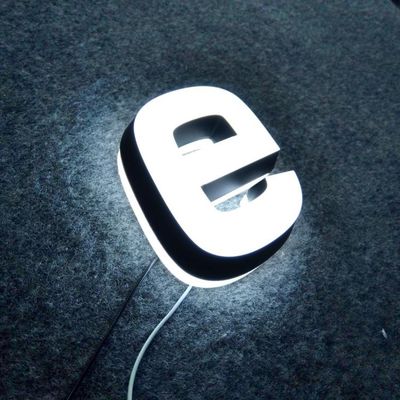 Podwójne twarze Oświetlenie LED Akrylowe litery Napis ze stali nierdzewnej Oznakowanie AC110V-240V