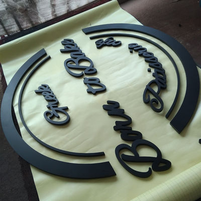 Akrylowy znak litery 3D Niepodświetlane logo firmy Logo do montażu na ścianie Litery z logo