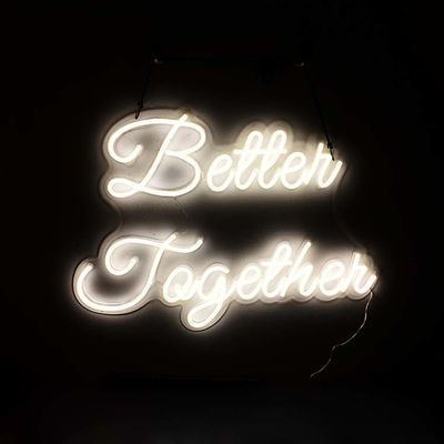 Neon LED w kolorze białym lepiej razem 12VDC