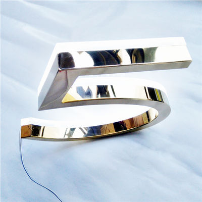 Znak numeru domu ze złotym pędzlem o wysokiej jasności Laserowo wycinany CE RoHS