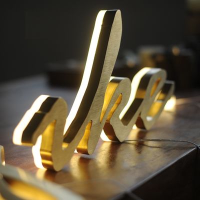 Metalowy podświetlany znak sklepowy 3d o grubości 5-20 cm