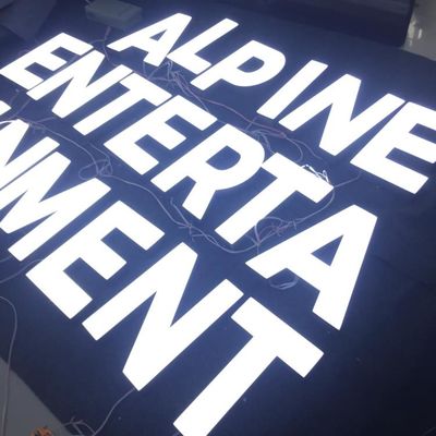 Niestandardowe logo 3d Led Storefront Znak Galwanizacja ze stali nierdzewnej