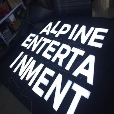 Niestandardowe logo 3d Led Storefront Znak Galwanizacja ze stali nierdzewnej