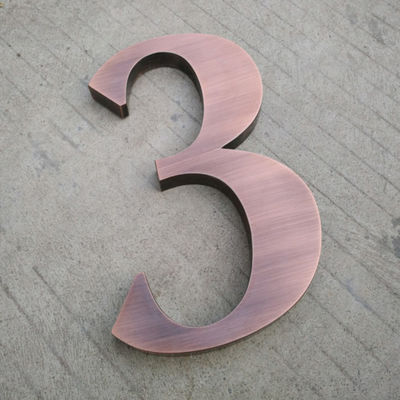 Złoty znak 3D ze stali nierdzewnej z doskonałym wykończeniem Metalowe litery Liczby