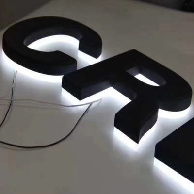 Białe oświetlenie Metalowe oznakowanie sklepowe Znak z literą kanału Podświetlany CE ROHS