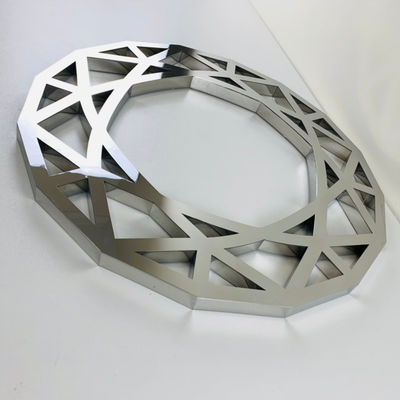 Dostosowane srebrne lustro z witryny sklepowej 3D z podświetlanym napisem FrontLit