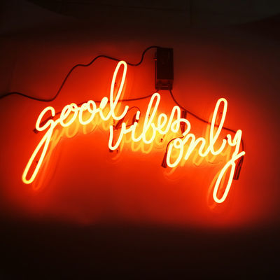 Dekoracja barowa 10kv Niestandardowy neon Dobre wibracje tylko z płytą akrylową