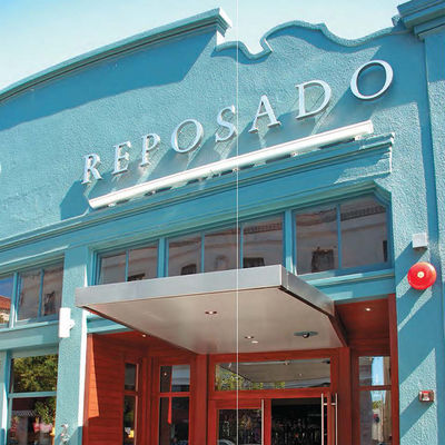 Hotelowe srebrne litery ze stali nierdzewnej Płaskie cięcie o grubości 20-200 mm